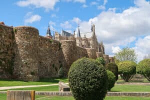 Parque del Melgar y Palacio de Gaudi
